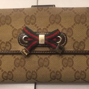 GUCCI Continental Wallet Bow